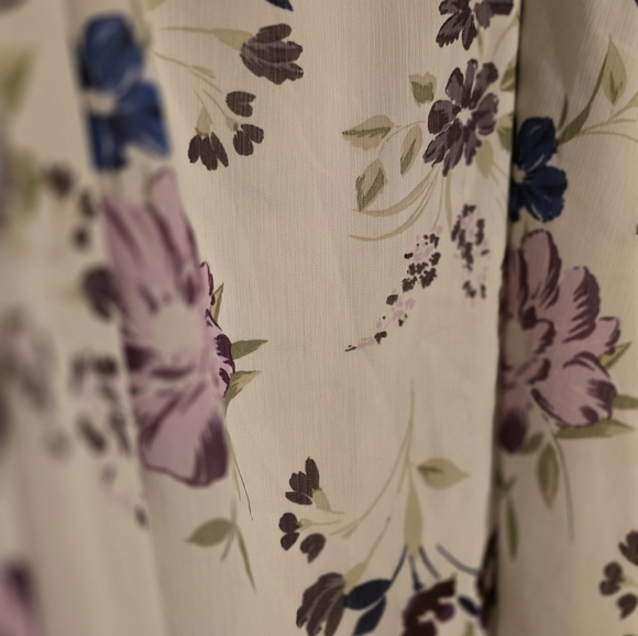 Torrid Floral Off-Shoulder Women's Top - Picture 7 of 10